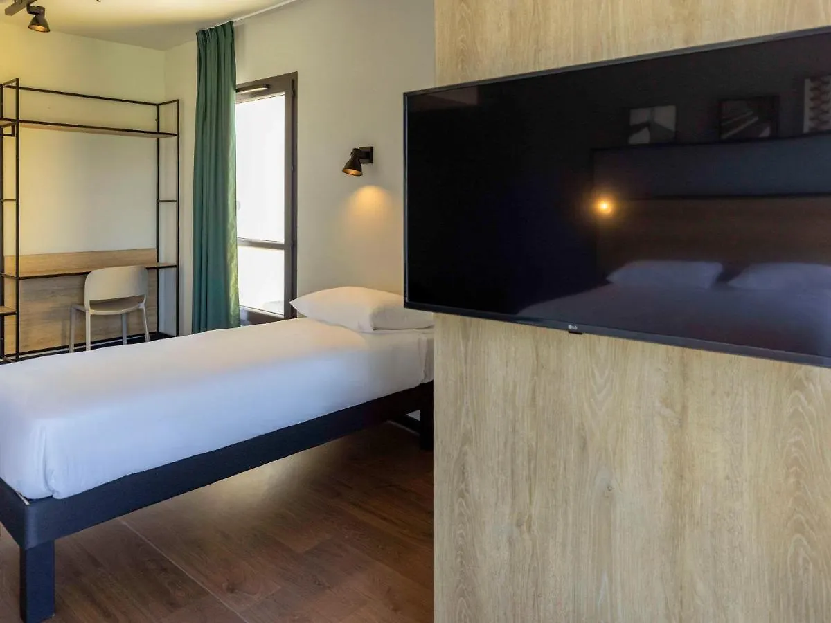Hotel Ibis Marseille Marignane Technopole