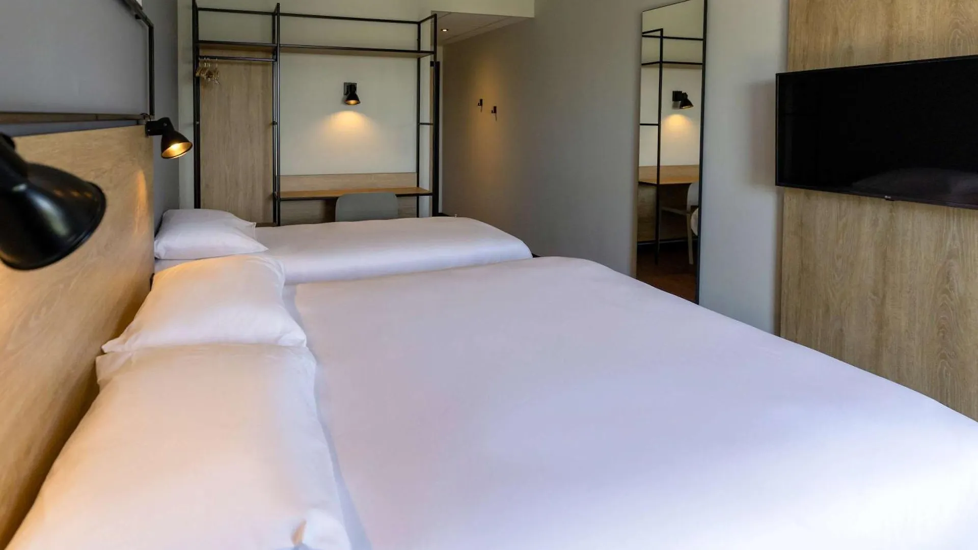 Hotel Ibis Marseille Marignane Technopole 3*,